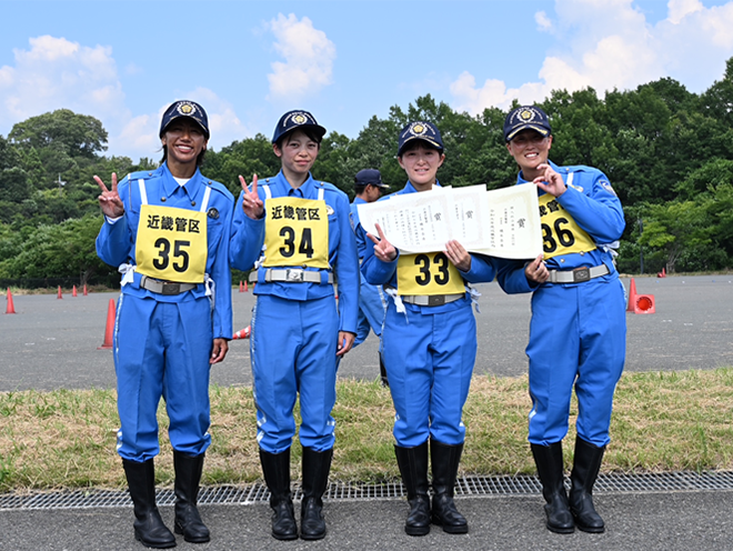 上位入賞し表彰を受けた隊員の写真